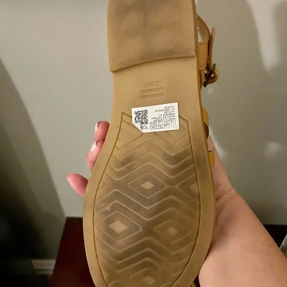 Toms Women's Sephina Tan Strappy Sandals - Picture 4 of 5